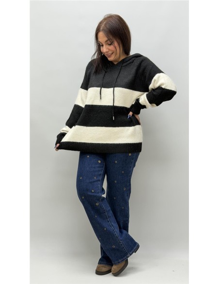 JERSEY CON CAPULLA ADELA NEGRO