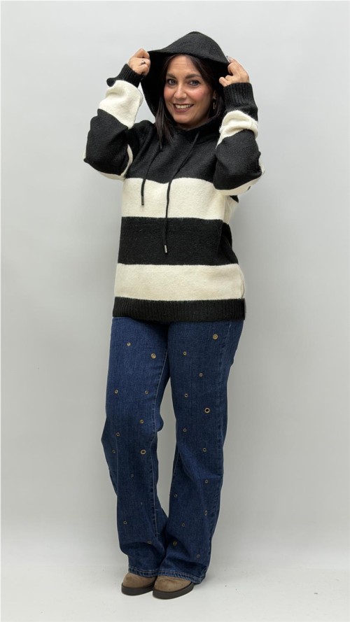 JERSEY CON CAPULLA ADELA NEGRO