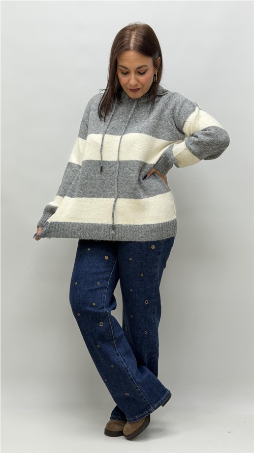 JERSEY CON CAPULLA ADELA BEIG