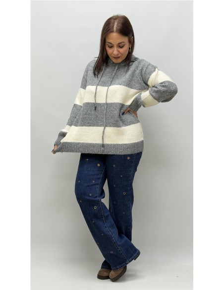 JERSEY CON CAPULLA ADELA BEIG
