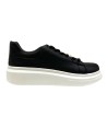 BAMBA CON ADORNOS EN CORDONES NEGRO